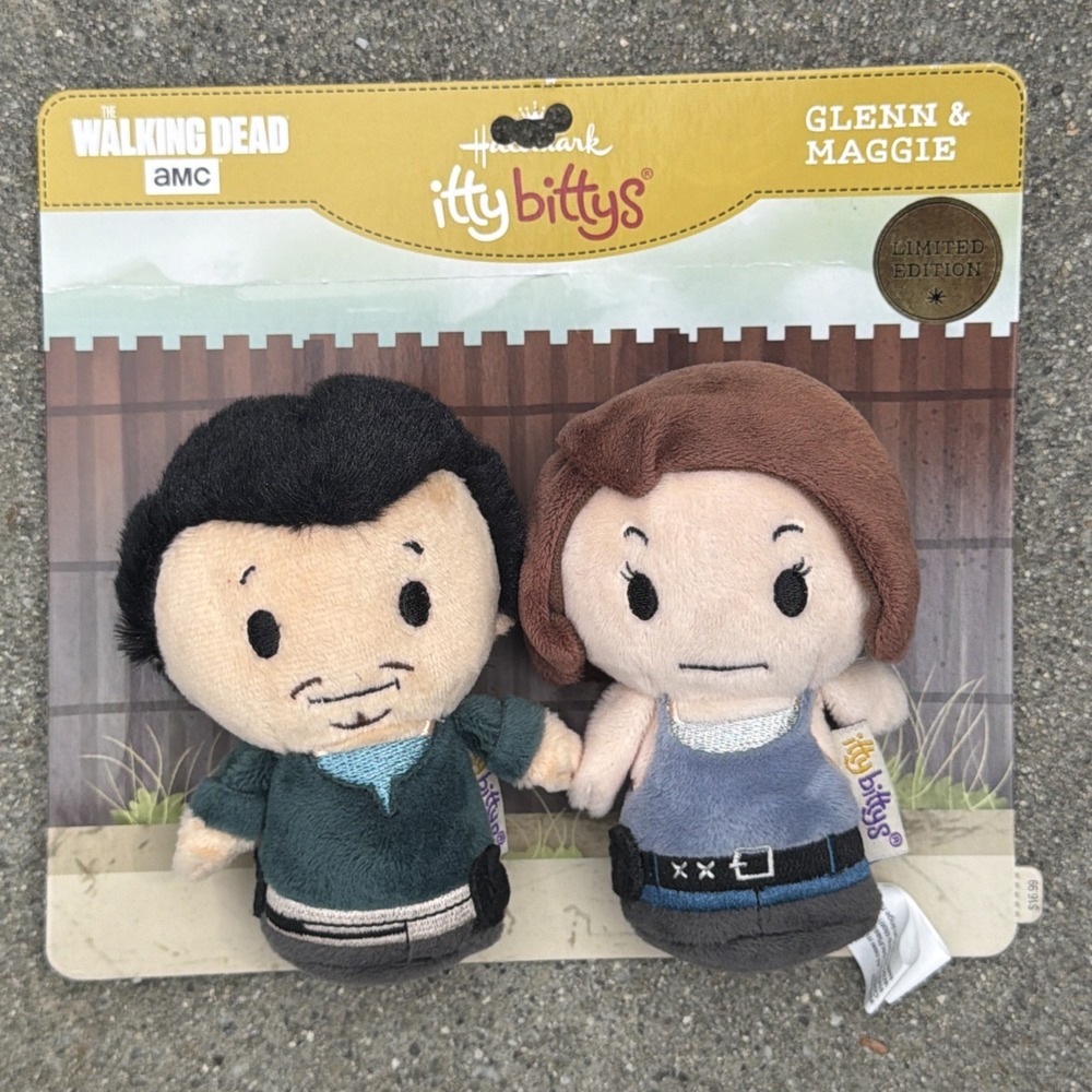 Hallmark Itty Bittys AMC The Walking Dead Limited Edition Glenn And Maggie Set